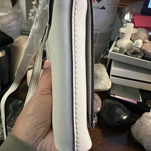 Kate Spade Ivory Newbury Lane Sally Crossbody with Gold Accent - NWOT - Picture 12 of 15